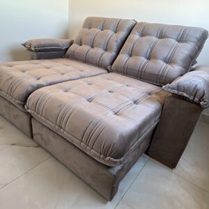 Sofá Retrátil e Reclinável Molas Ensacadas 4 Lugares Tecido Veludo Pillow 25Cm Piacatuba